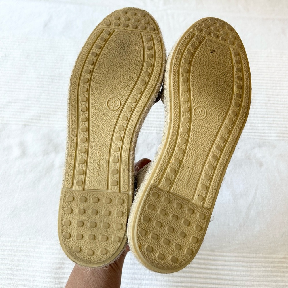 Stylish Olive Green Flats for Women - Picture 10 of 14